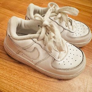 Nike toddler Air Force 1s in size 8!